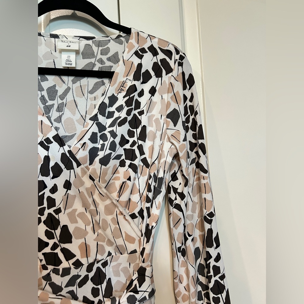 Richard Allen X H&M Patterned Wrap Dress Size S - image 4